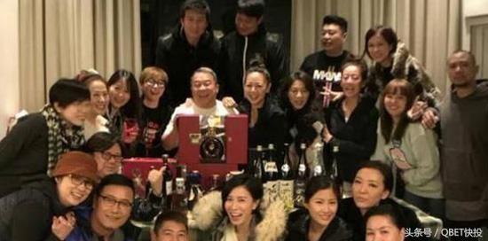 探索未来，澳门与香港在2025年的新中彩资料实证释义、解释与落实策略